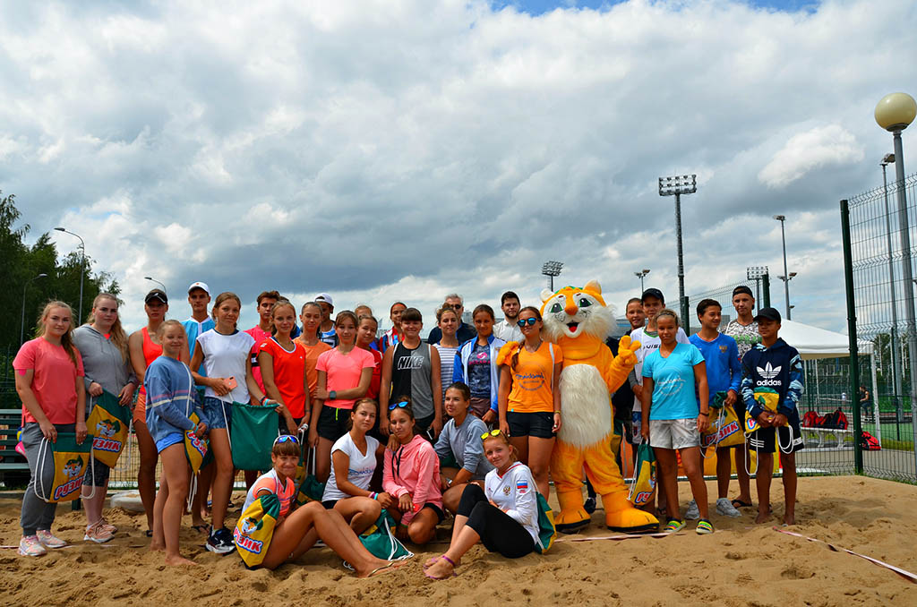 Победители всемирного гран-при Казани по пляжному теннису среди юниоров!